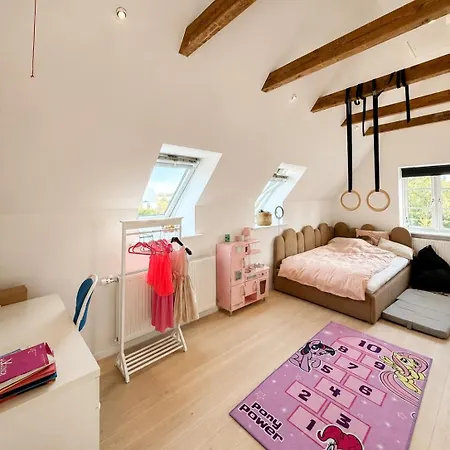 - Family House With Large Courtyard & Garden * Odense