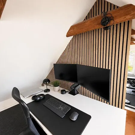 - Family House With Large Courtyard & Garden Casa vacanze Odense