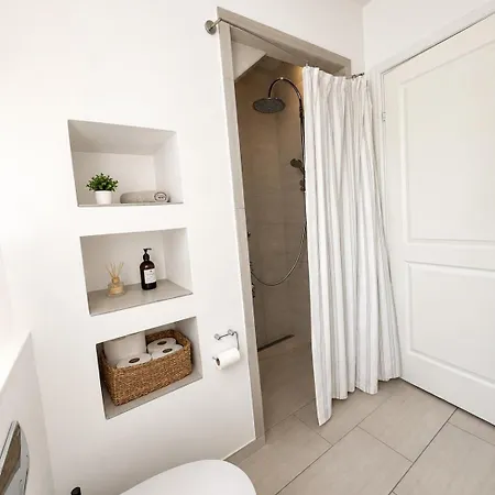 - Family House With Large Courtyard & Garden * Odense