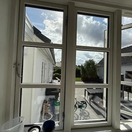 - Family House With Large Courtyard & Garden Casa vacanze Odense