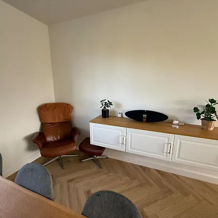 - Family House With Large Courtyard & Garden Casa vacanze Odense